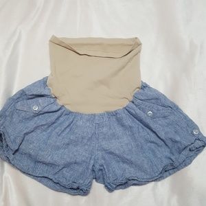 Maternity shorts